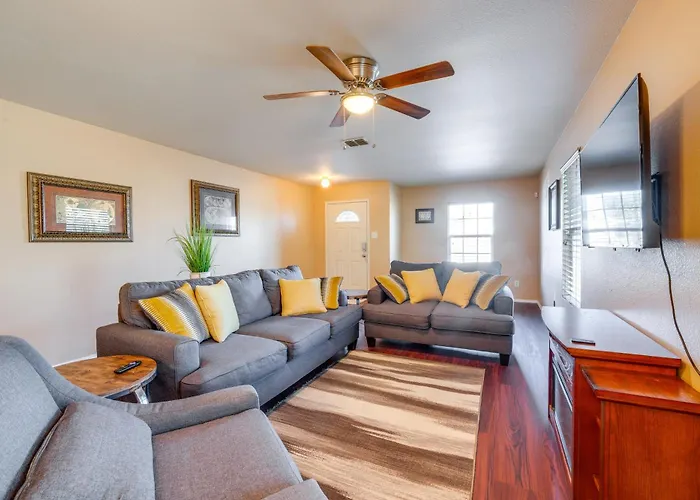 Fenced Yard, Workspace, Garage: Ft Worth Base * Fort Worth